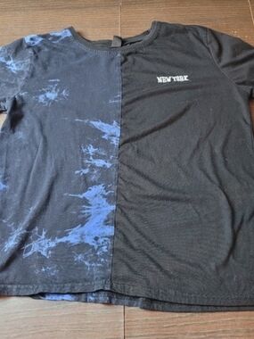 Romwe NEW YORK Split Black & Blue Tie-Dye Tee